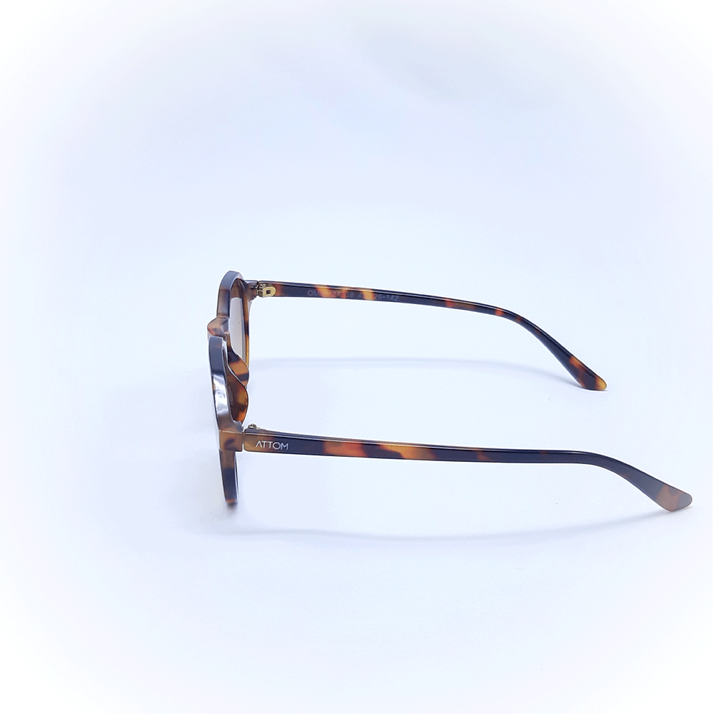 Óculos de sol Attom OM50127 C6